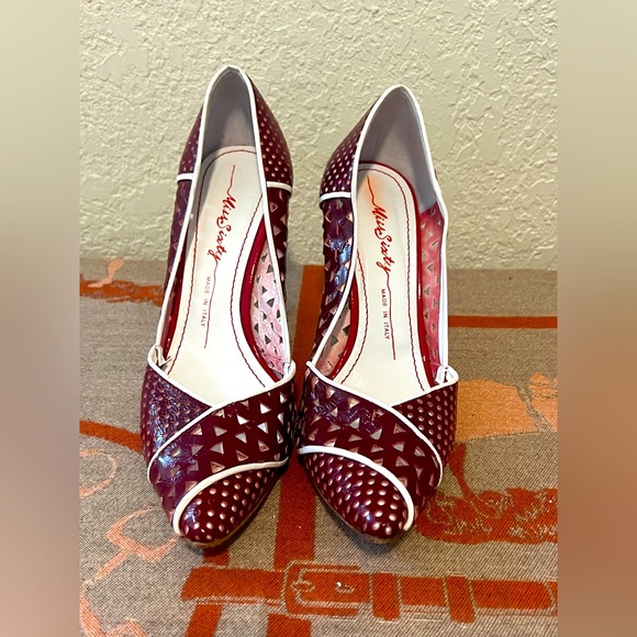 MISS SIXTY Burgundy White Perforated Pumps. Made In Italy. EU Sz 38 US Sz 8 - Picture 1 of 8
